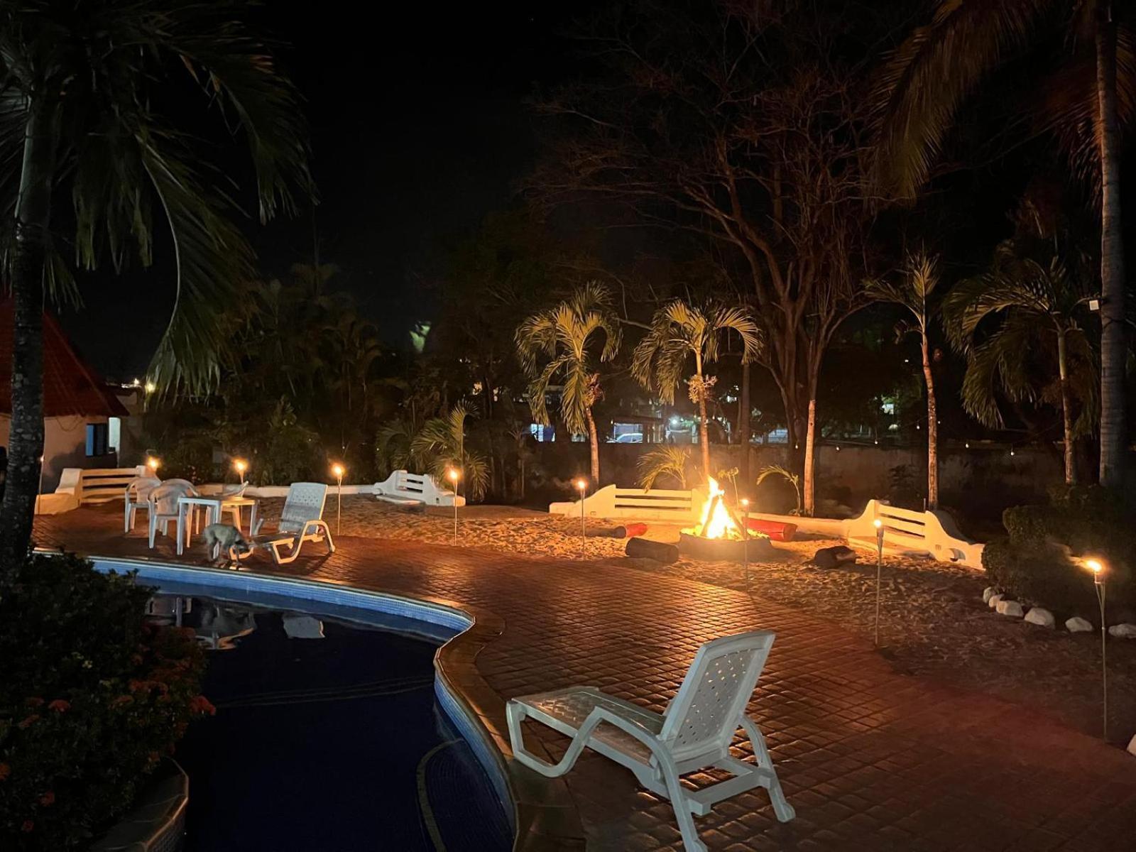 Mia Nueva Gorgona Hotel Exterior photo